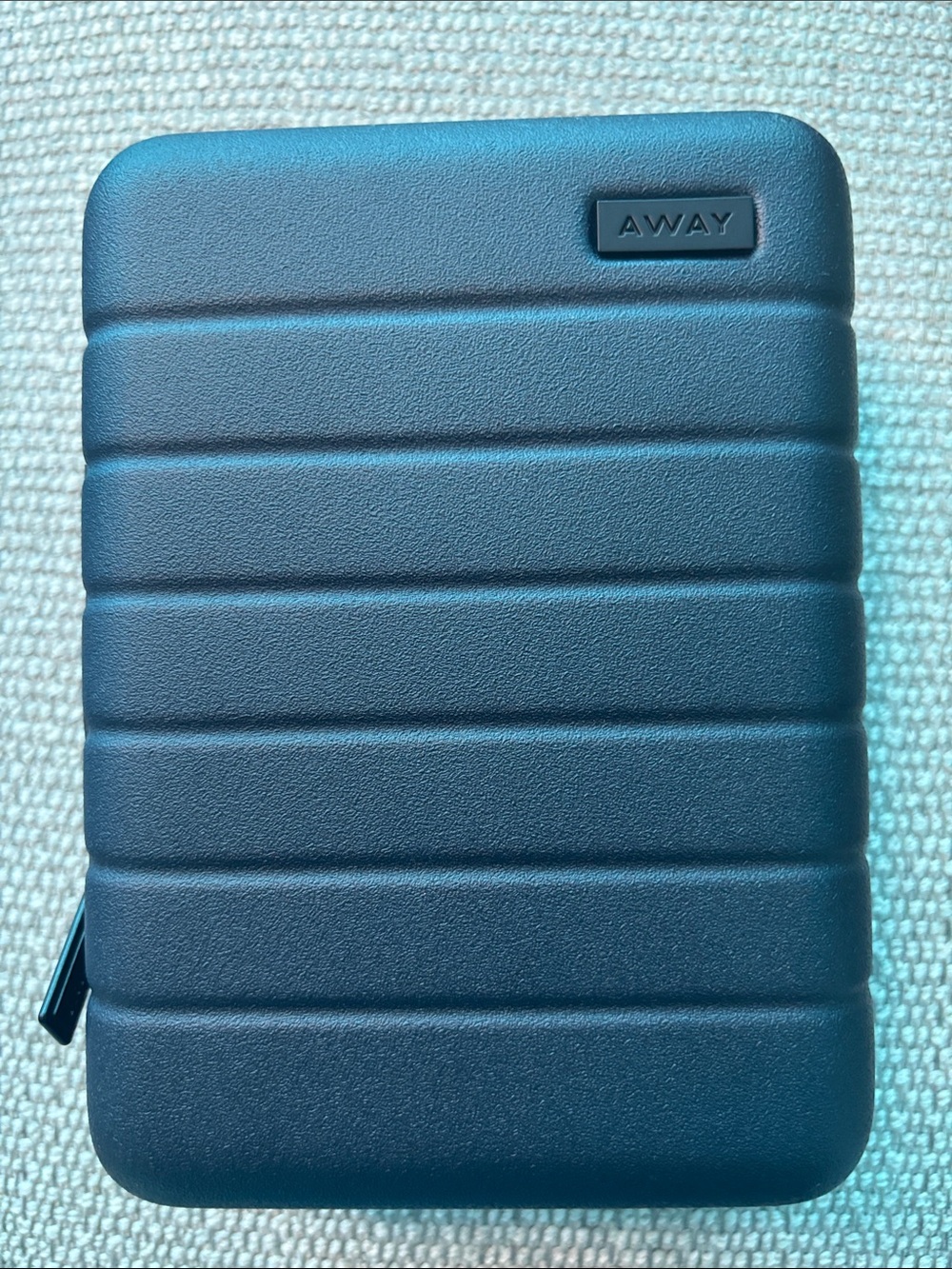 Brand New Away Blue Hard Shell Toiletry Travel Case with Drawstring Dust Pouch - Picture 2 of 6